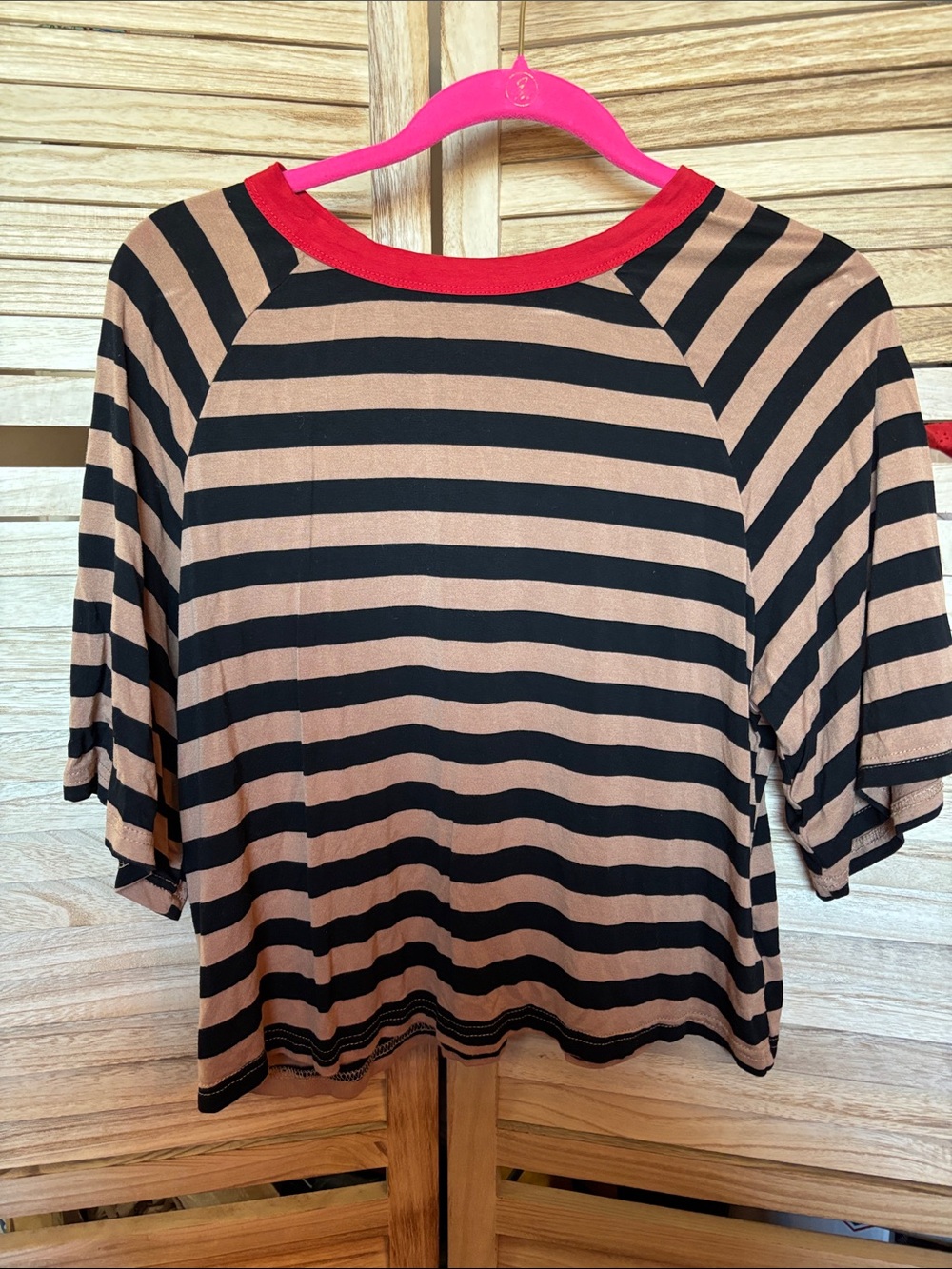 FINAL MARKDOWN Dokotoo Short-Sleeve Top with Red Trim - Women Small